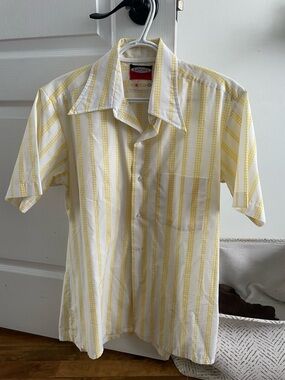 Vintage short sleeve button shirt Eatons M